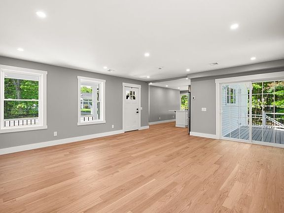 5th image of 113 South Road