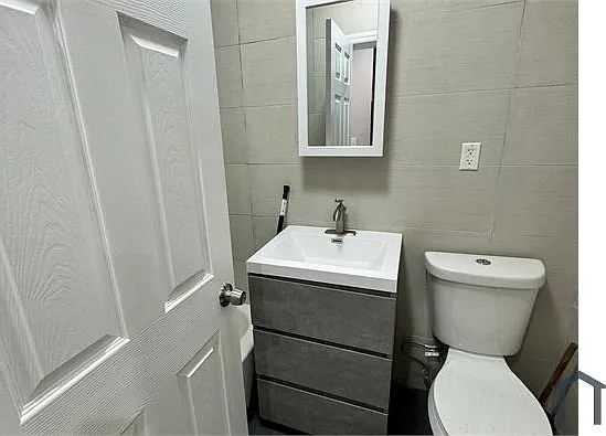 2707 Decatur Ave #3 — Photo 11