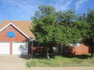 208 N Eastland Ave, Tulia, TX 79088