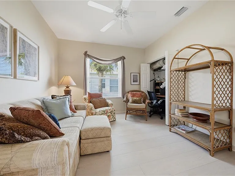 3320 W Crown Pointe Blvd #201 — Photo 30