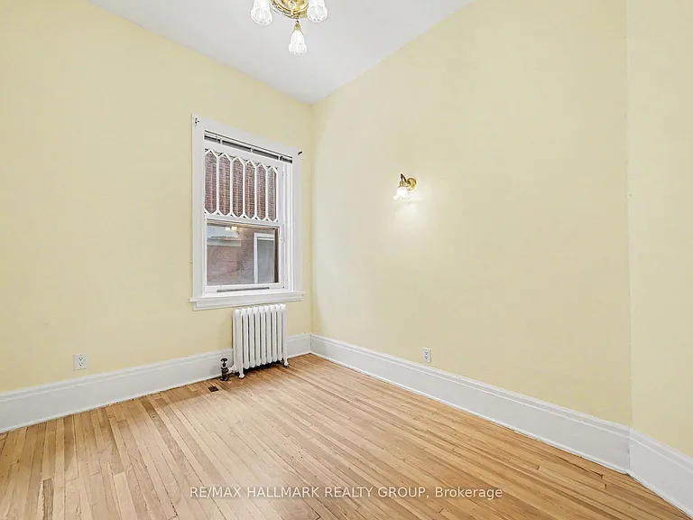 413 Elgin St #4 — Photo 15