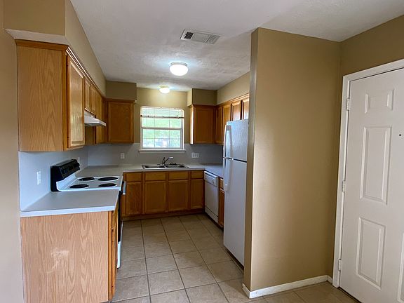 5th image of 2410 Brittain Ct