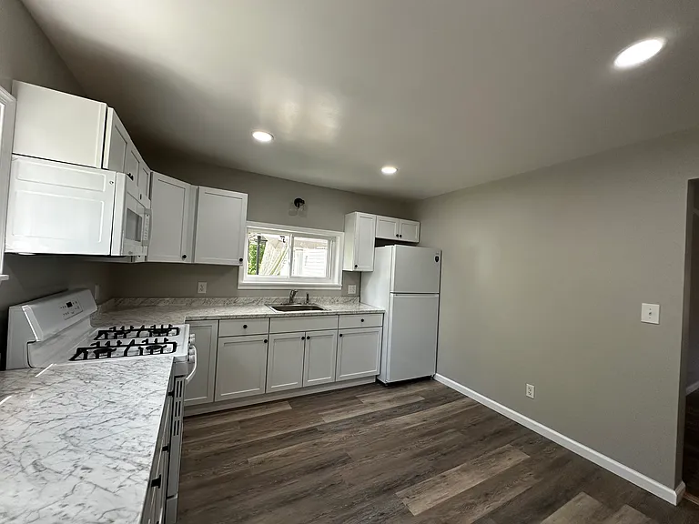 17 Hornbeck Ave #1 — Photo 8