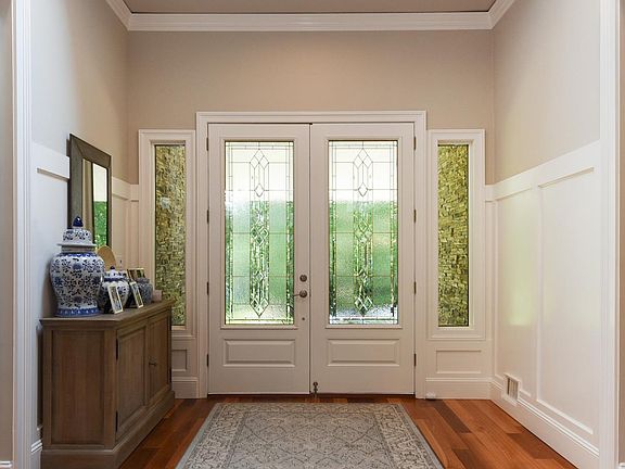 4th image of 22 Windemere Way
