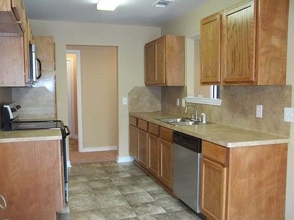 4th image of 511 Hickory Hill Dr