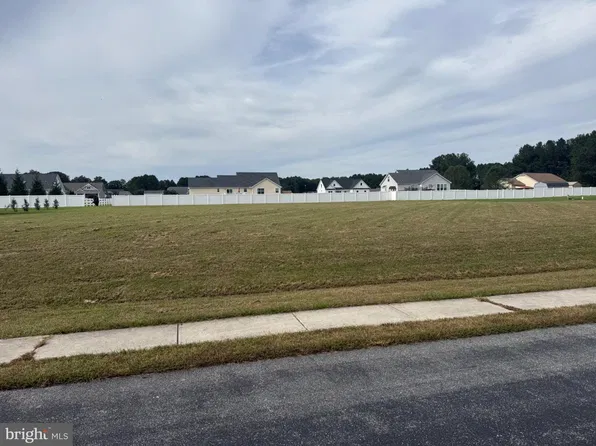 24737 Millpond Ln, Georgetown, DE 19947