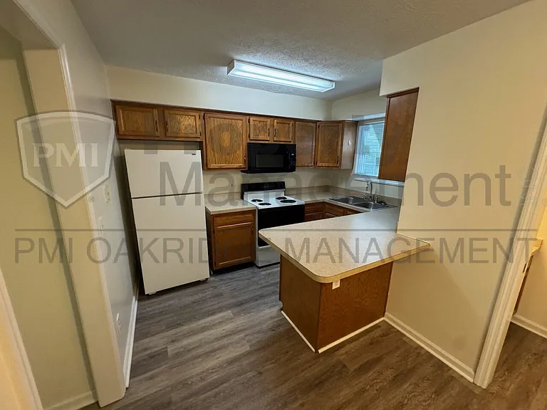130 Heather Rd #A — Photo 3