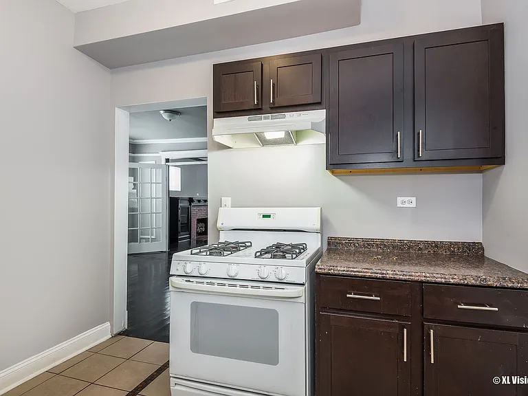 635 E 50th Pl #2 — Photo 11