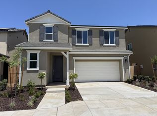 2932 E Escarpa, Fresno, CA 93730