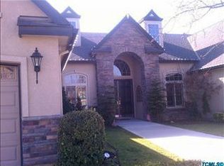 2425 La Paloma Dr, Tulare, CA 93274