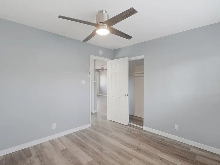 816 E Pleasant St #B — Photo 9