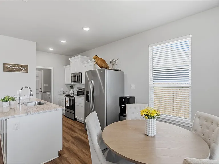 2420 Lightfoot Ln — Photo 14