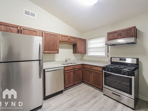4th image of 1542 Staunton Dr