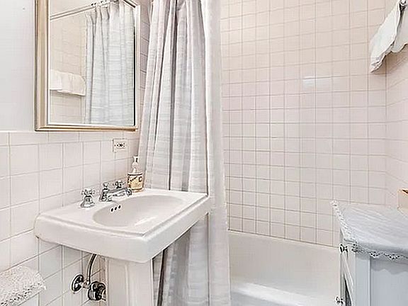 2nd image of 101 W 12th St APT 2K