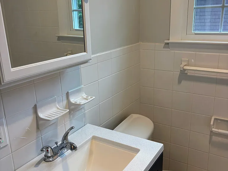 8 Canterbury Ln #2 — Photo 7