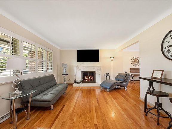 2nd image of 6096 E Jamieson Ave