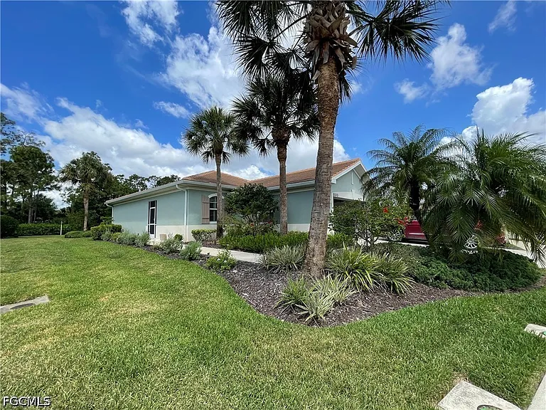 10640 Camarelle Cir — Photo 3