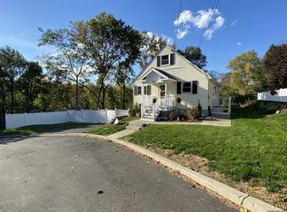 58 Munro Ct, Troy, NY 12180