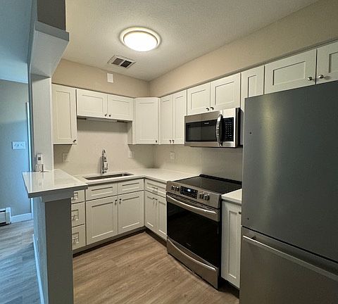 4th image of 1 Leverette Ln #3