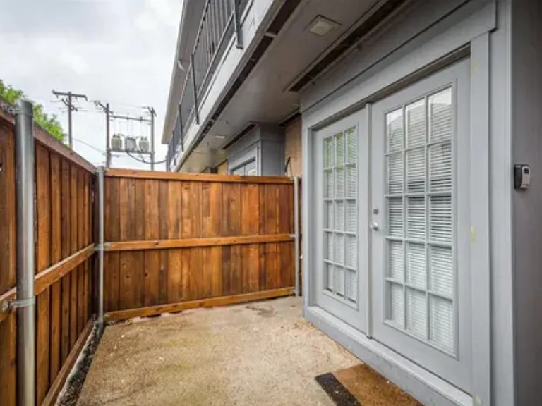 7830 Meadow Park Dr #109 — Photo 15