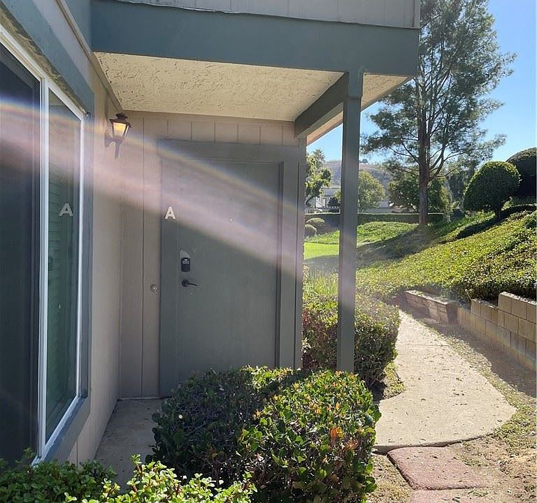1st image of 1122 Cleghorn Dr Unit A