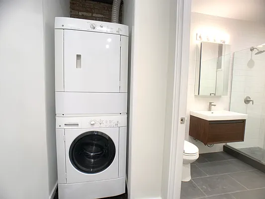 Rented by Bohemia Realty Group | media 25