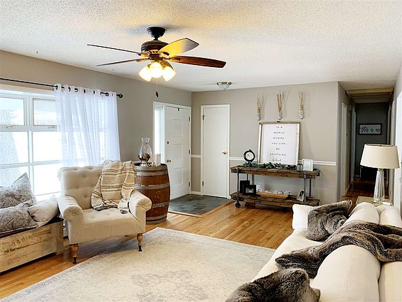 4th image of 15 W Terrace Ct