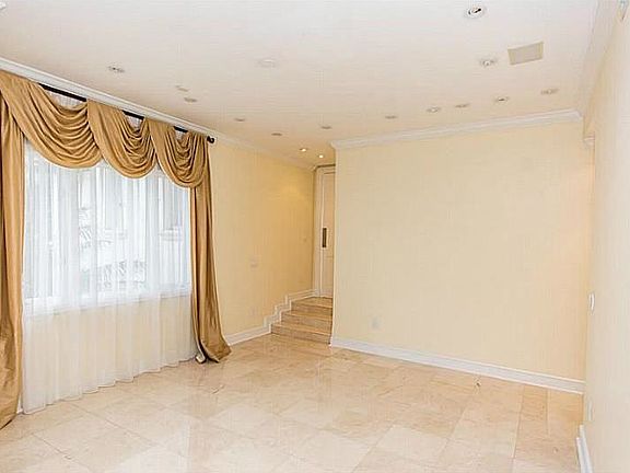 2nd image of 146 Rosales Ct