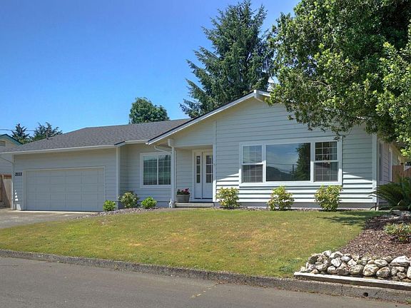 3rd image of 3111 NE Yacht Ave