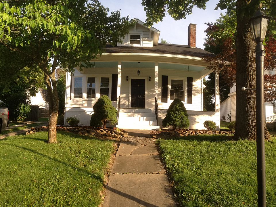 1st image of 210 Winn St