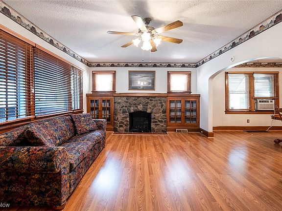 4th image of 4302 Helena Ave