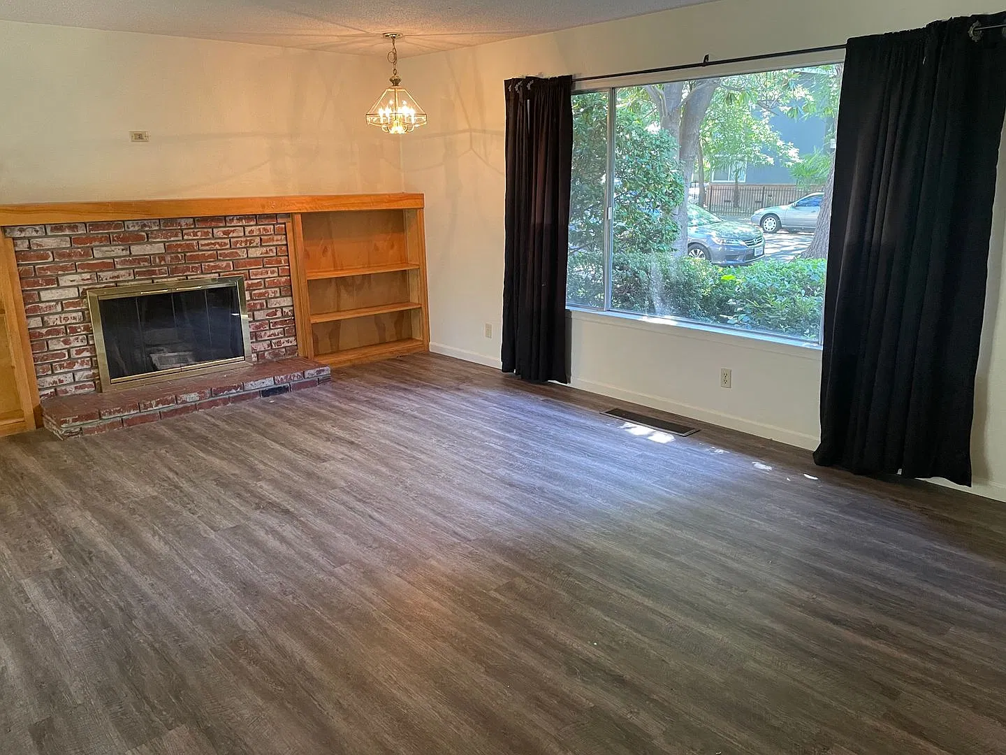 **Reserve Now For Summer 2027** Spacious 6-Bedroom House Near Chico State — Photo 3