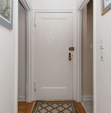 2nd image of 16 Field End Ln APT 1L