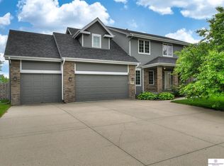 17315 Bedford Ave, Omaha, NE 68116