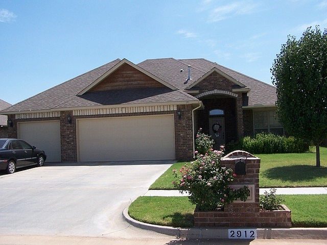 2912 Woodstock Rd Moore OK 73160 Zillow