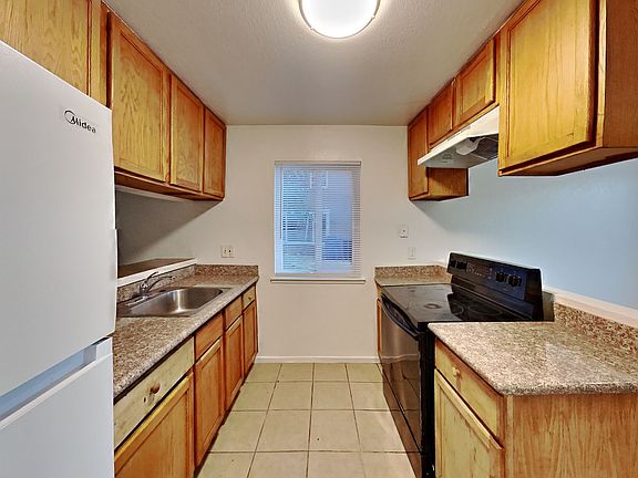 4th image of 5644 Odea Dr #2