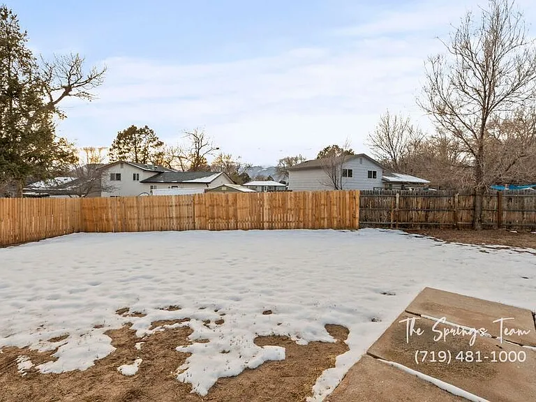 210 Kilmer Ct — Photo 42