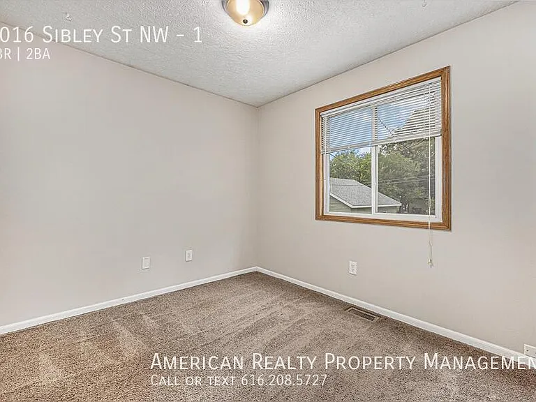 1016 Sibley St NW #1 — Photo 4