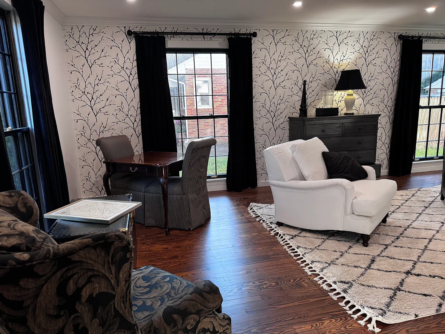 2 bed, 2400 sqft, $2,950 — Photo 3