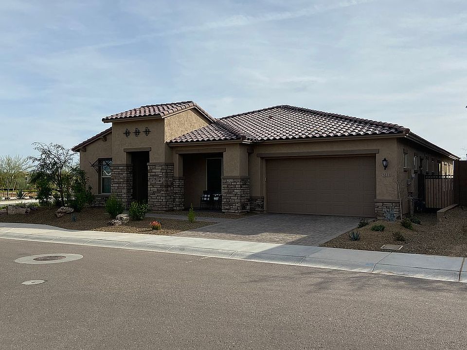 1st image of 3221 E Adobe Dr