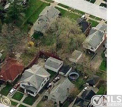 5641Greenway.jpg