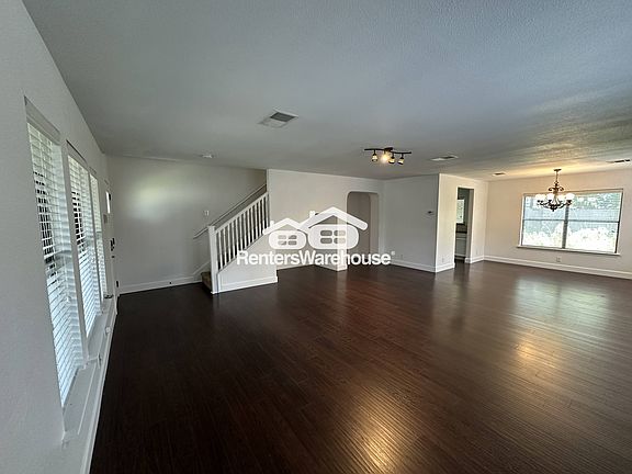 5th image of 1305 Bradbury Ln