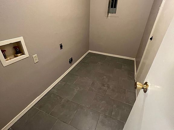 3rd image of 1135 Flat Rock Cir