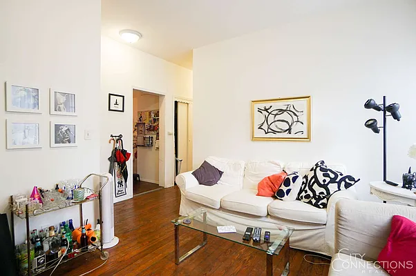 Rented by City Connections Realty | media 25