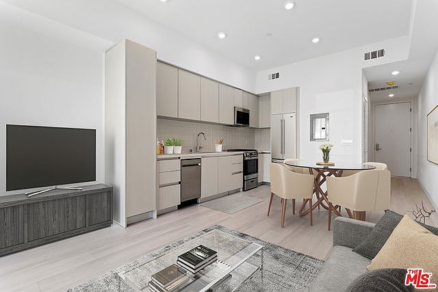 1st image of 1650 Sawtelle Blvd #110