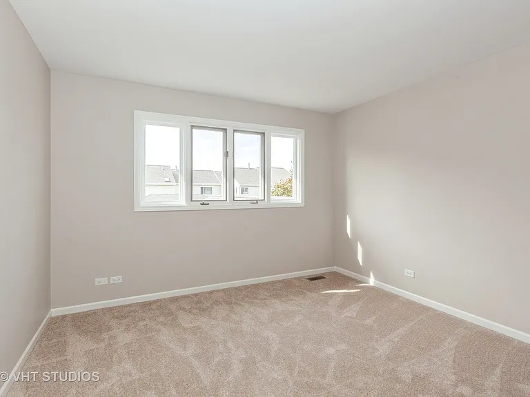 1616 Prestwick Dr — Photo 7