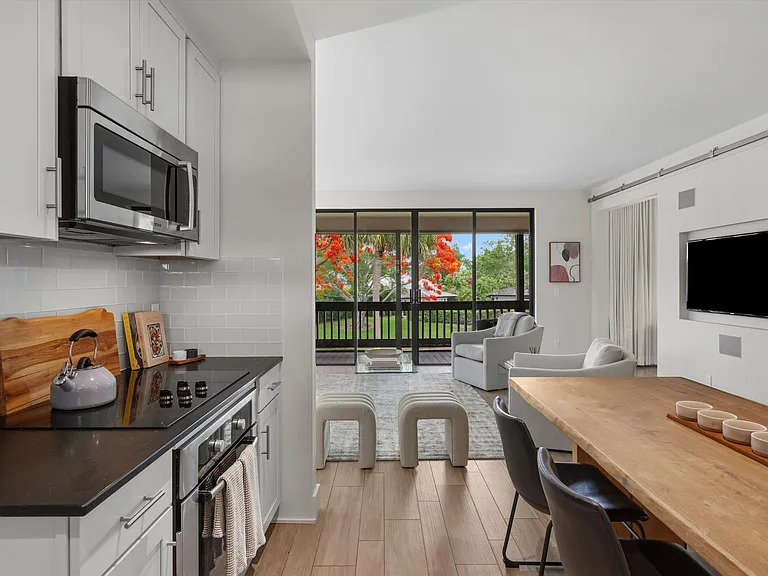 11818 Pebblewood Dr #201 — Photo 4