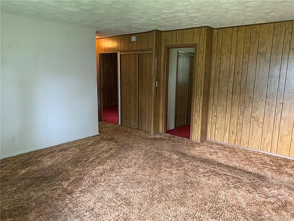 4th image of 3625 Yellowstone Ave