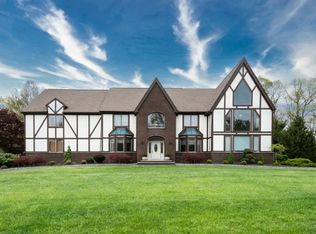 10 Olde York Rd, Randolph, NJ 07869