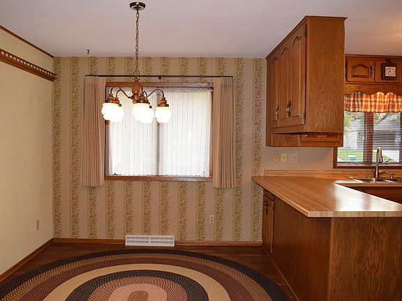 4th image of 2040 Diablo Dr SE